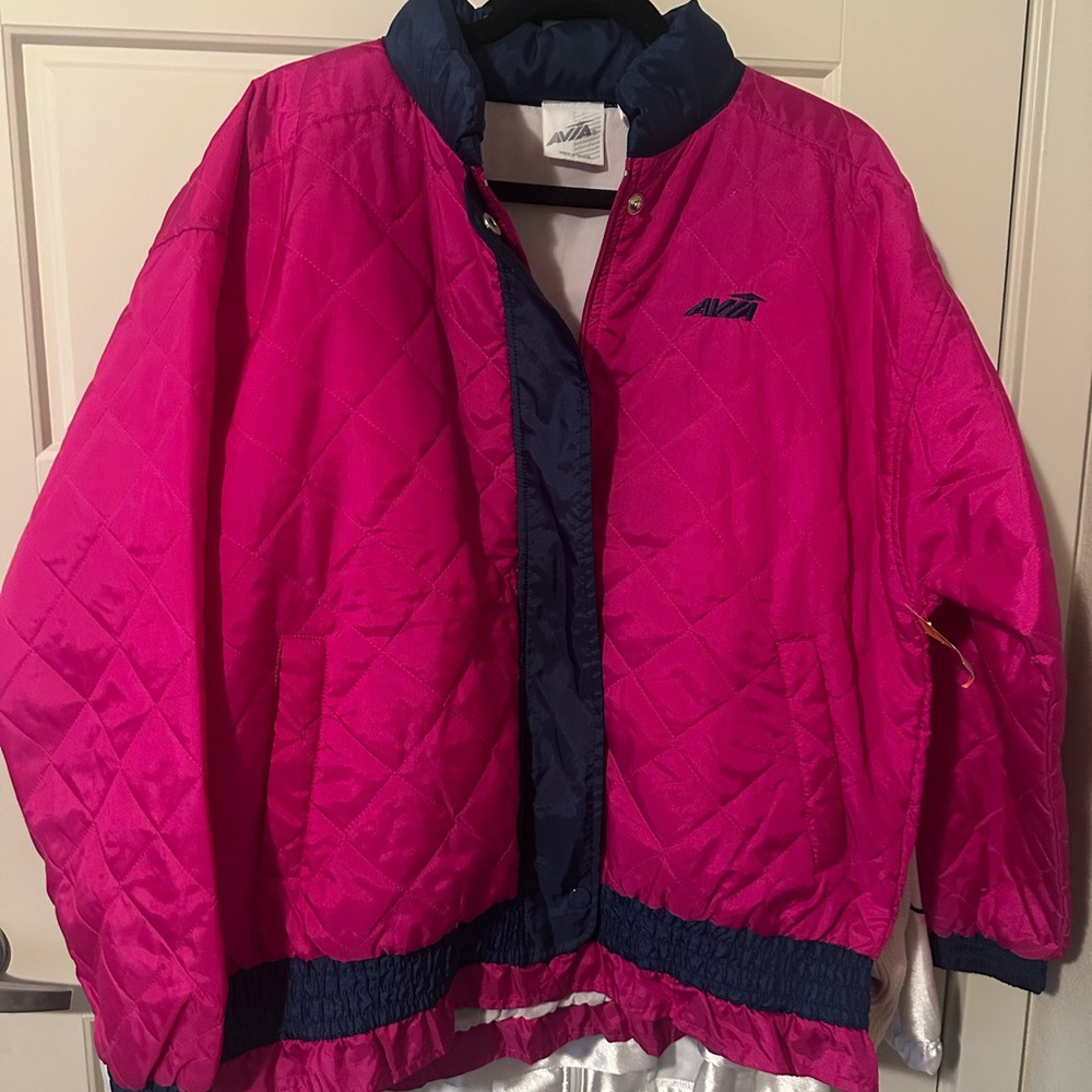 Vintage 80s/90s AVIA Quilted Nylon Jacket – Fuschia & Navy – Size Large